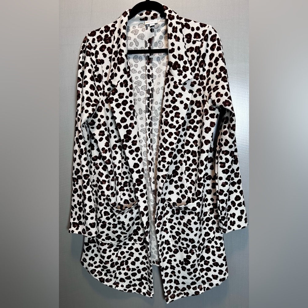 LULAROE White Blazer Leopard Animal Print Long Open Front Size XL